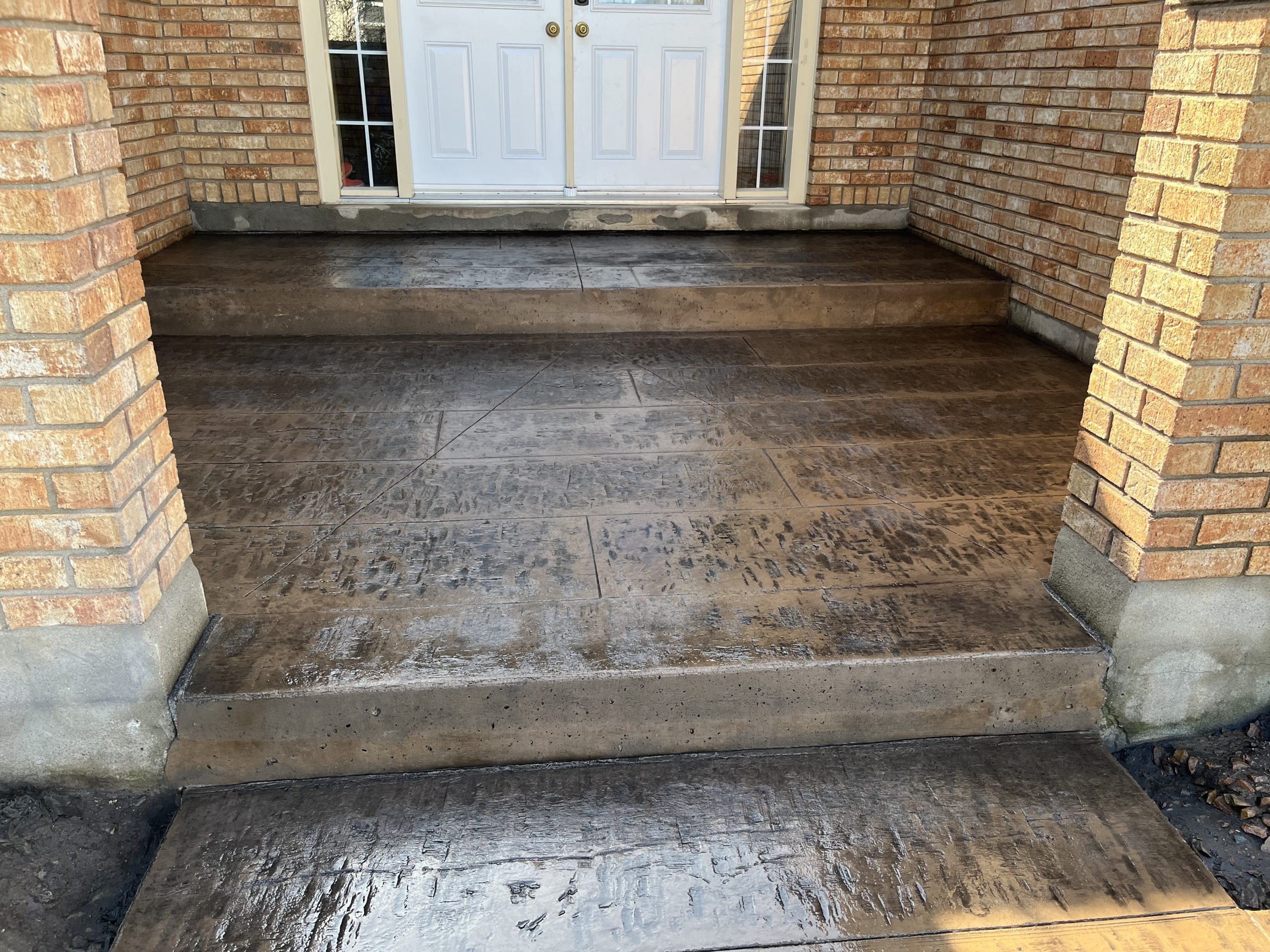 Wood Plank Stamped Concrete Porch in Strathroy Ontario