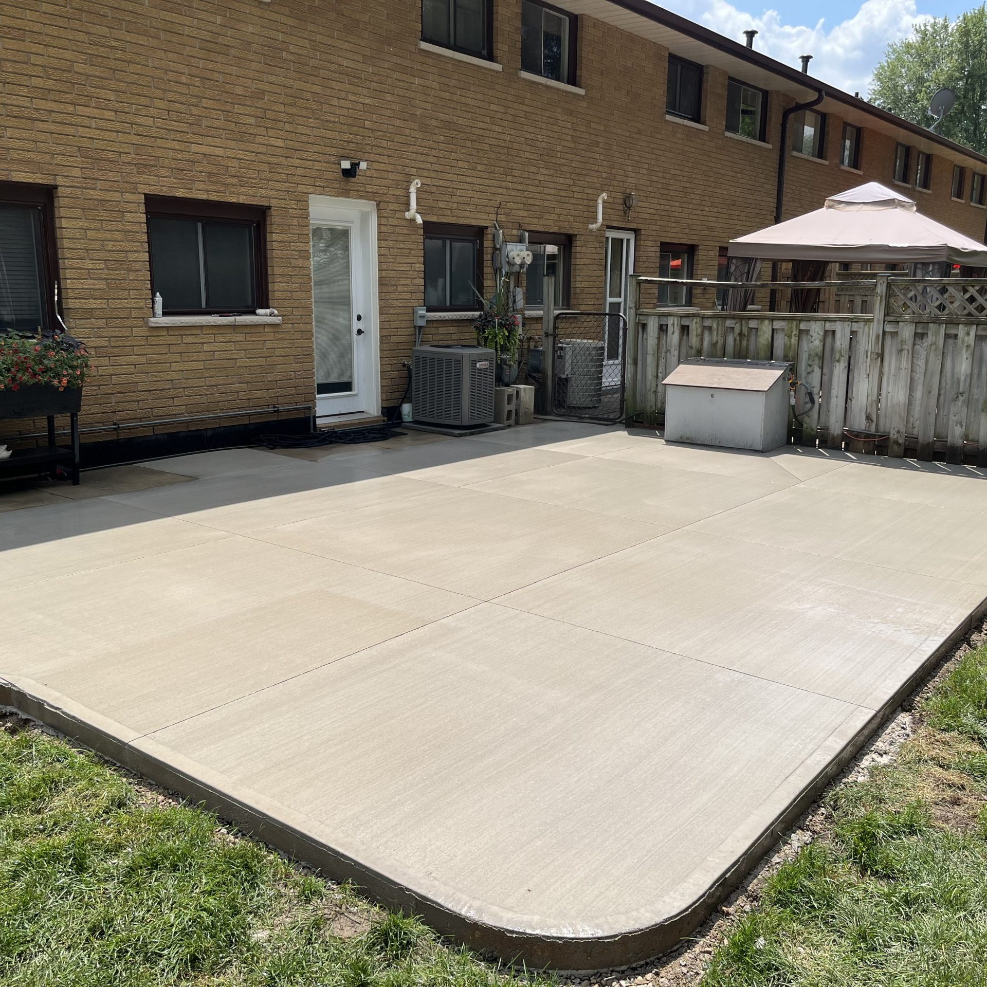 Brushed Concrete Patio in Strathroy Ontario