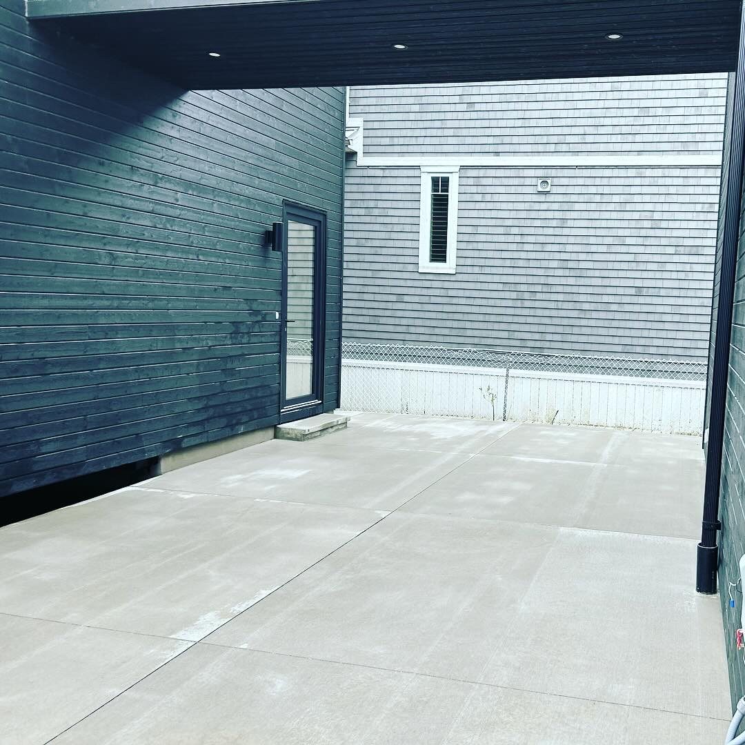 Brushed Concrete Patio in Port Stanley Ontario