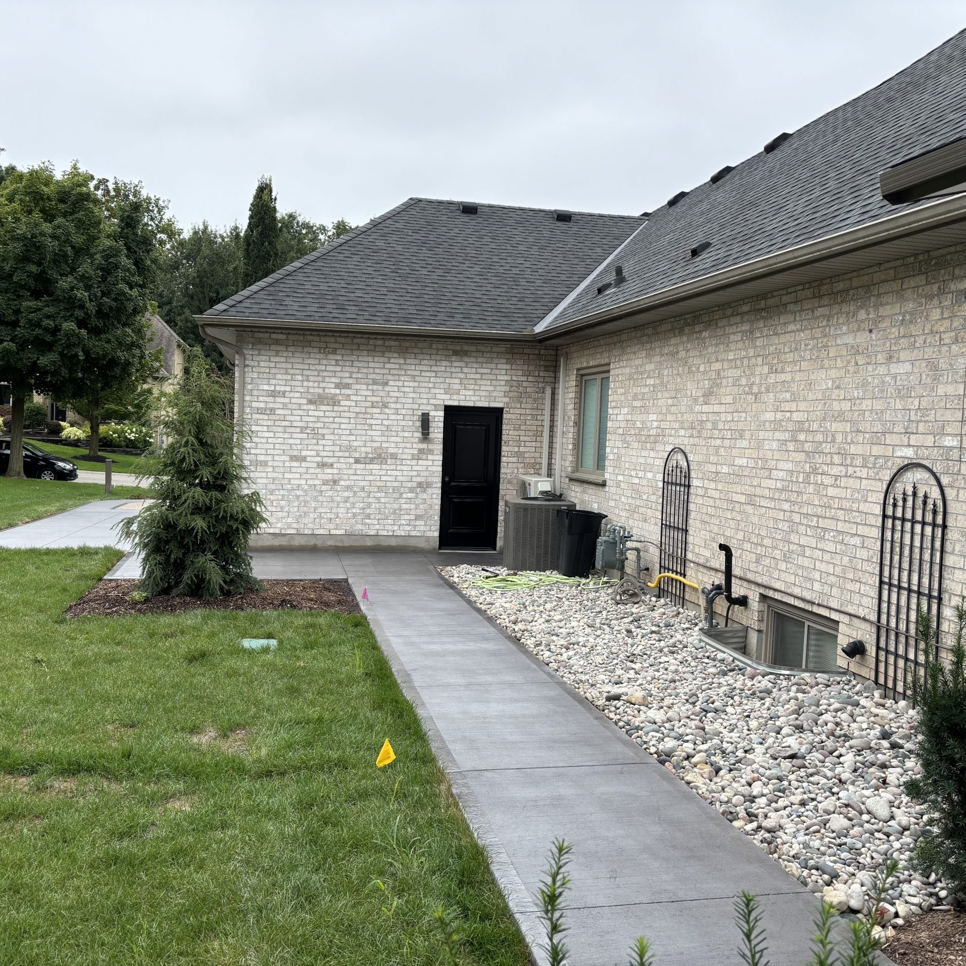 Brushed Concrete Walkway in London Ontario