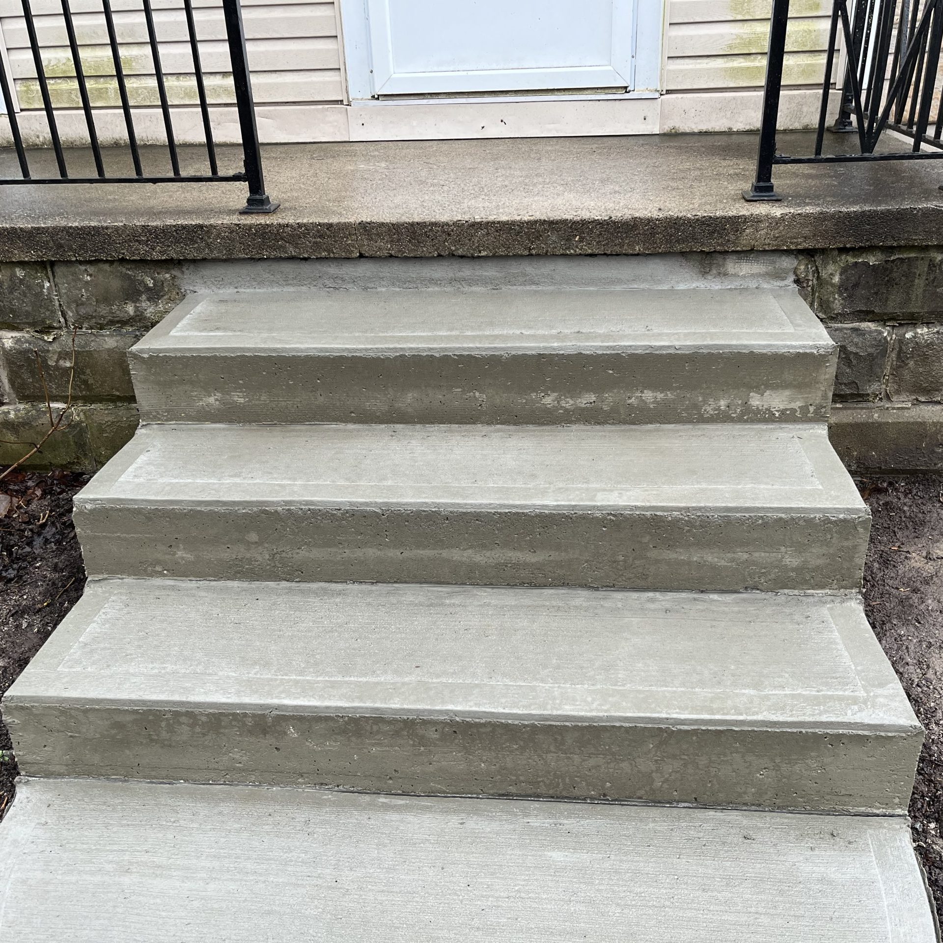 Brushed Concrete Steps in London Ontario