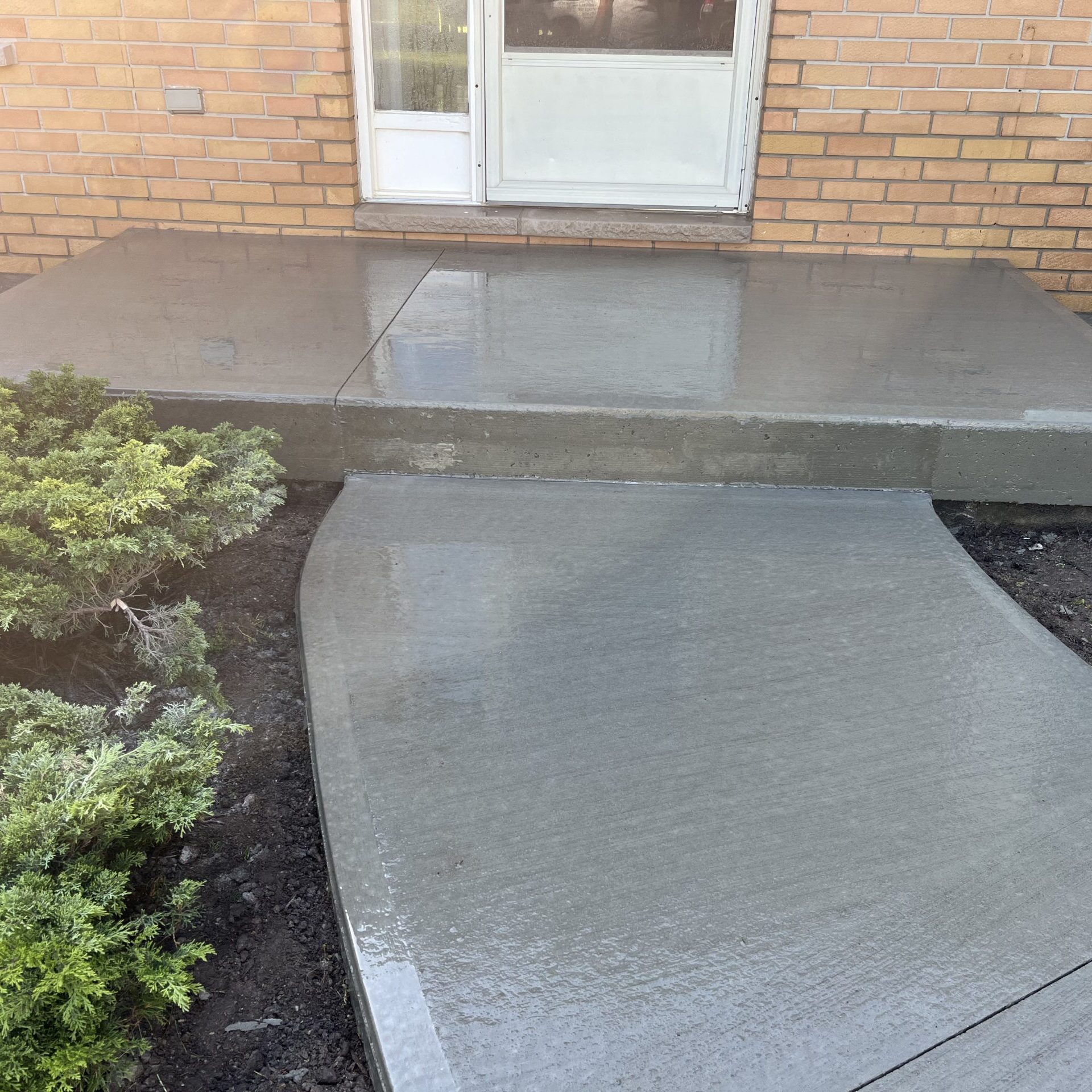 Brushed Concrete Porch in Poplar Hill Ontario