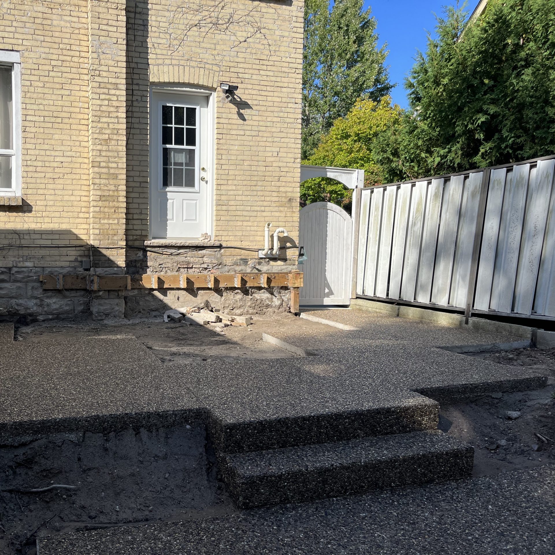 Exposed Aggregate Concrete Steps in London Ontario