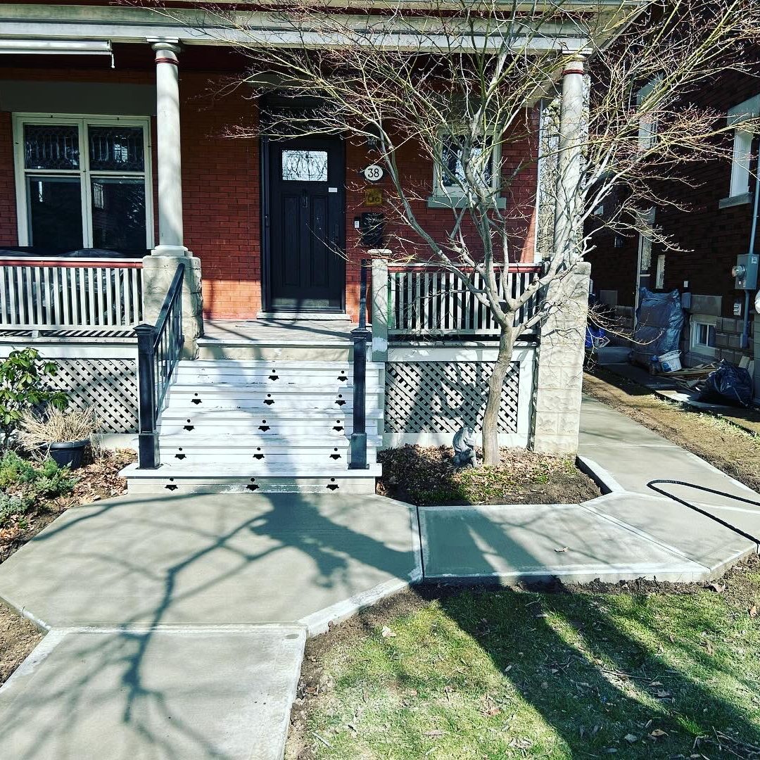 Brushed Concrete Walkway in London Ontario
