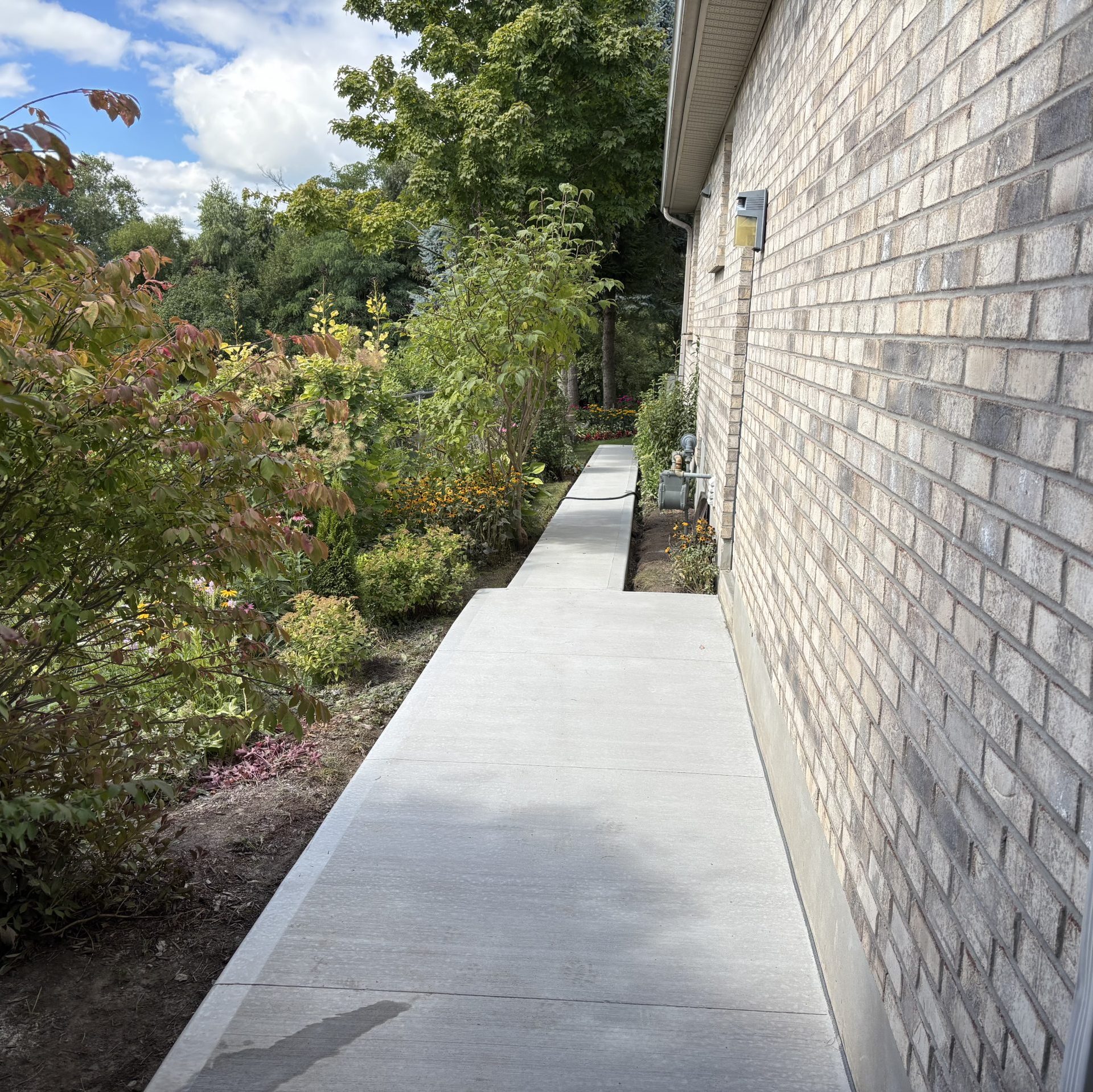 Brushed Concrete Walkway in London Ontario